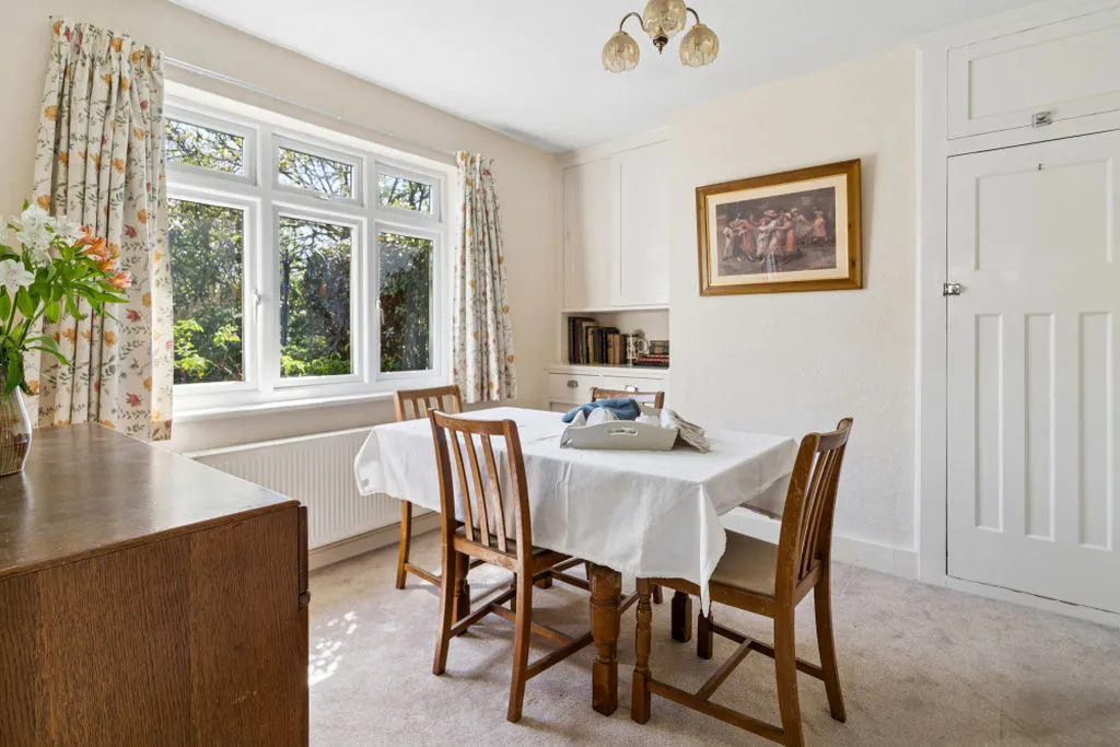 Chalklands, Bourne End SL8 5TJ, photo 5