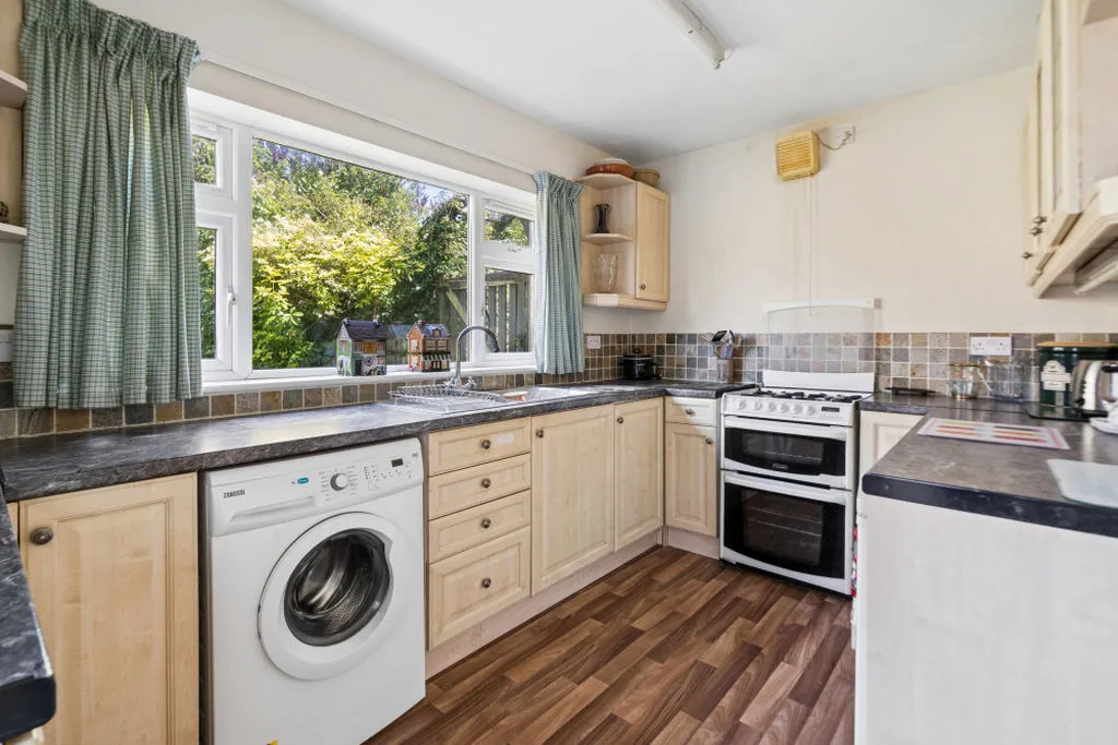 Chalklands, Bourne End SL8 5TJ, photo 7