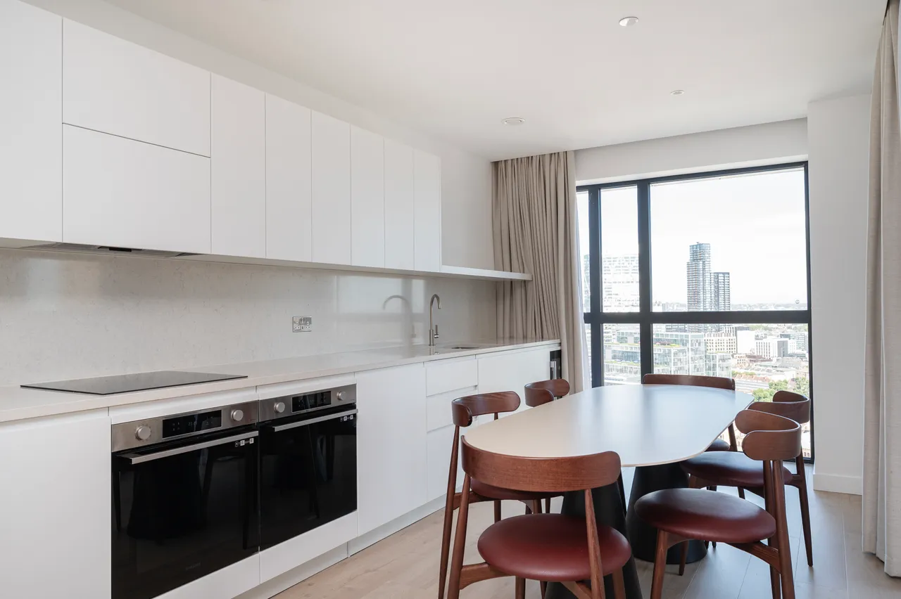 Flat 2501, Alma, London, photo 3