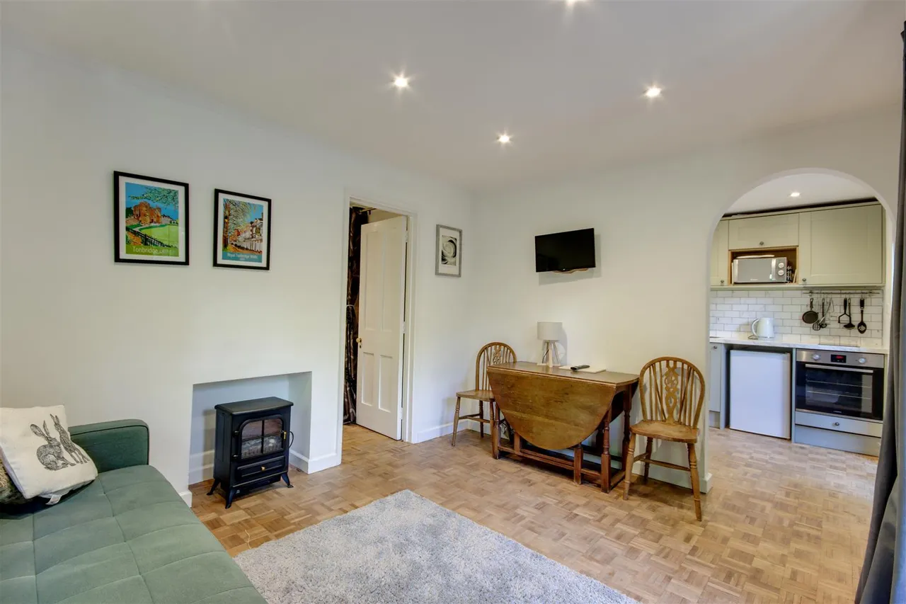 High Hilden Close, Cash Buyers Only, photo 6