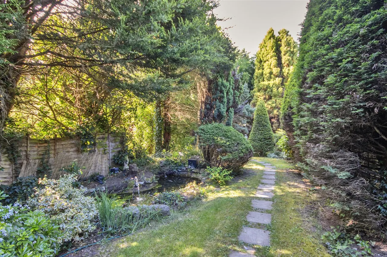 High Hilden Close, Cash Buyers Only, photo 12