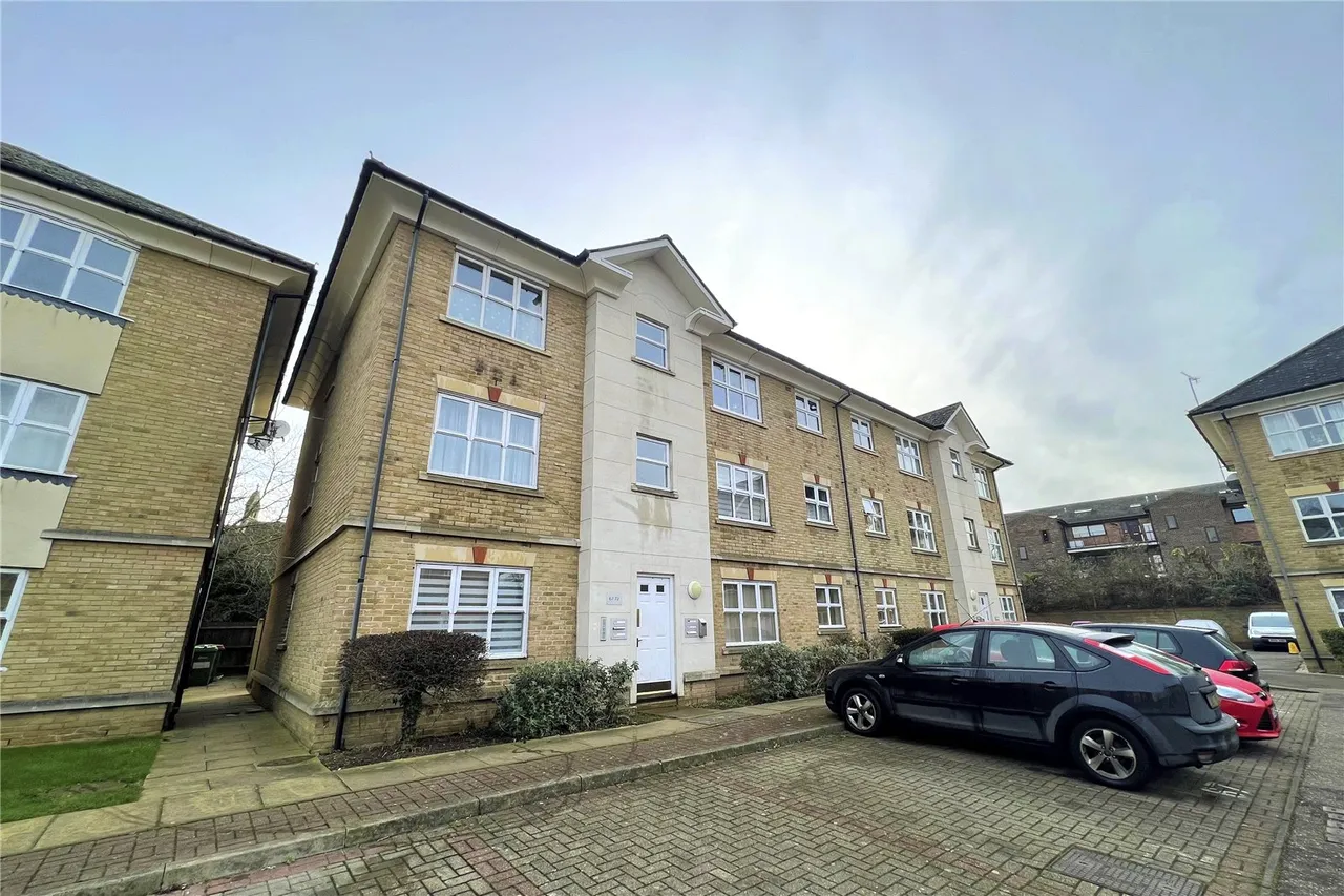 2 bed flat to rent, Stapleford Close, Chelmsford, CM2