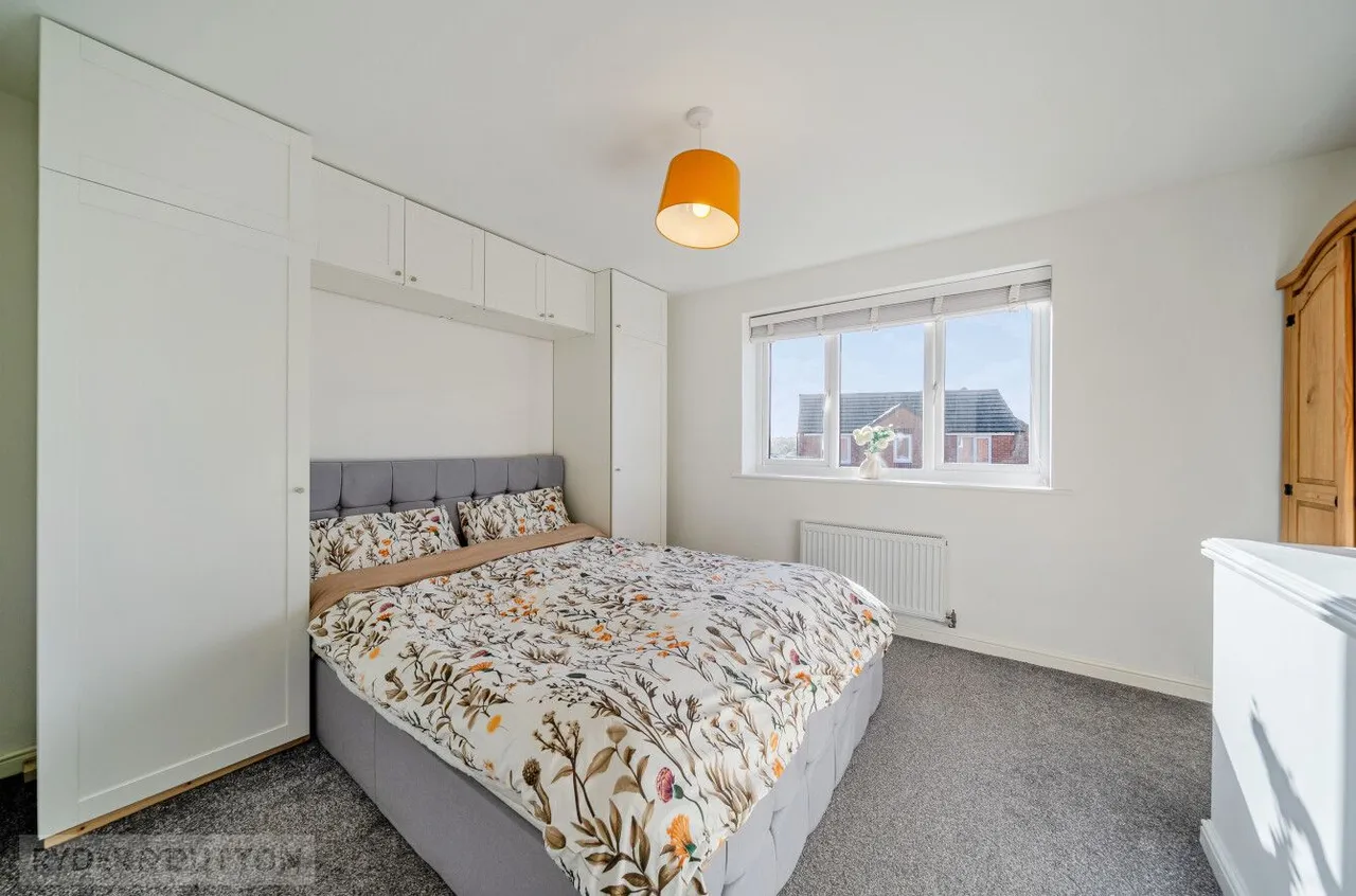 Spring Mill Avenue, Whitworth, OL12, photo 9