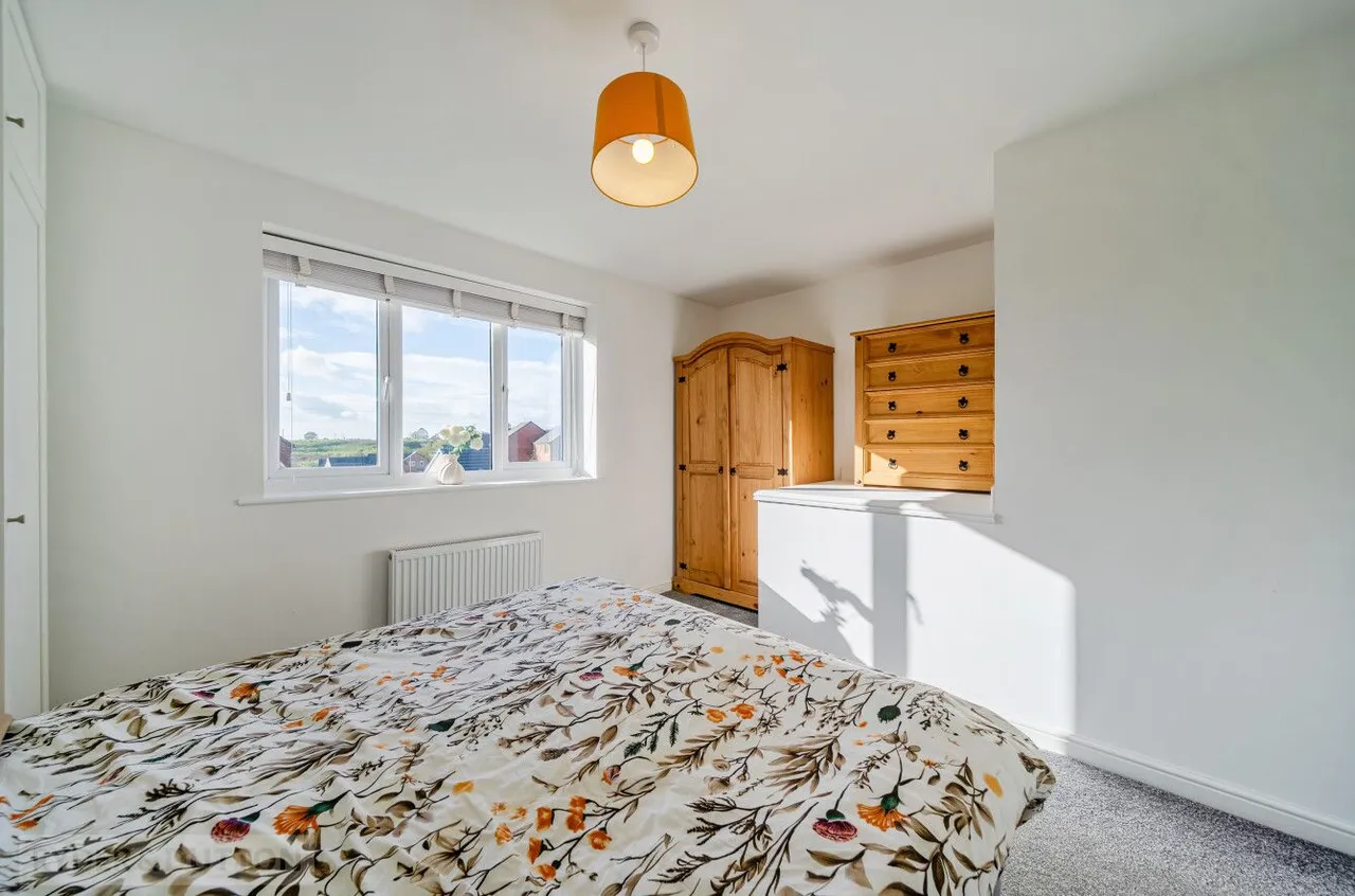 Spring Mill Avenue, Whitworth, OL12, photo 11