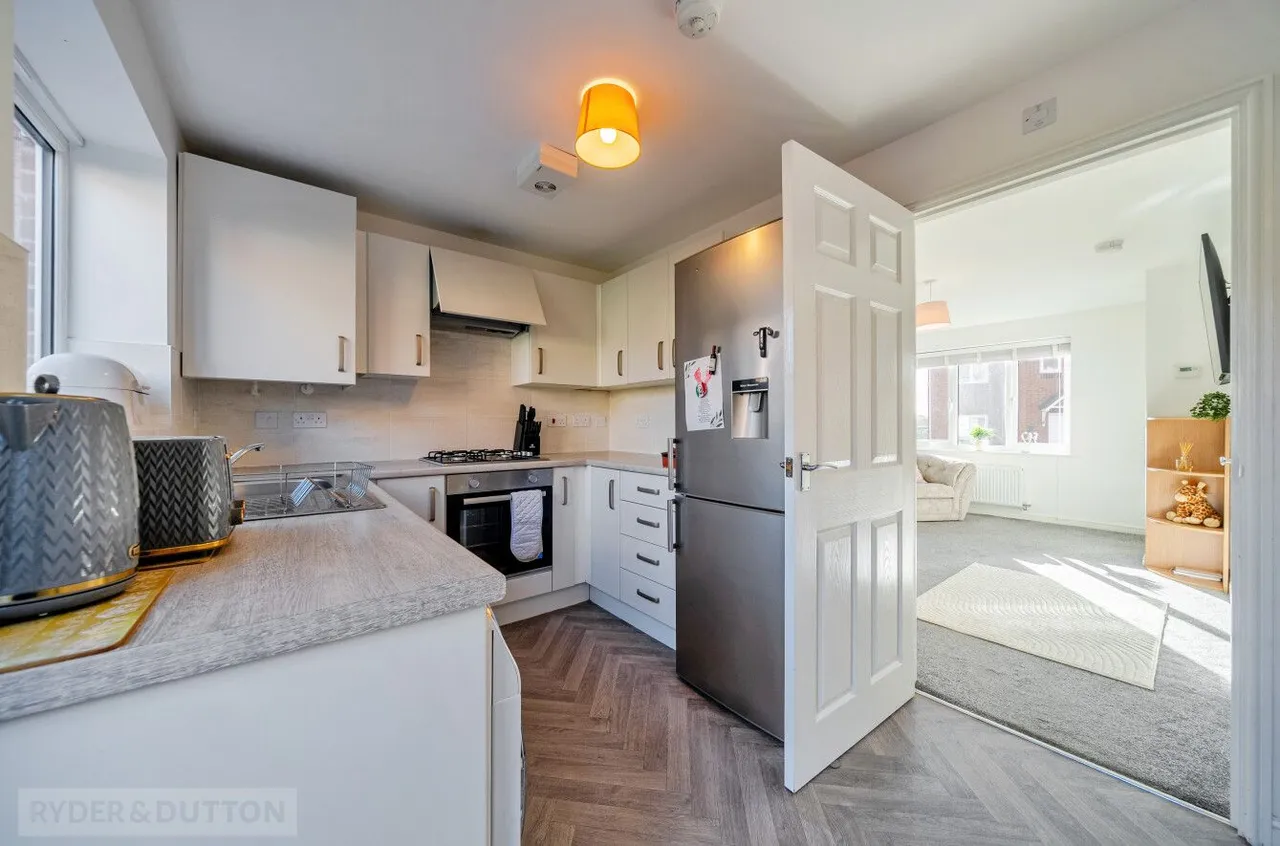 Spring Mill Avenue, Whitworth, OL12, photo 5