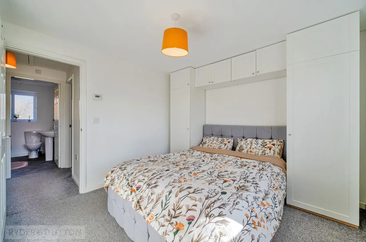 Spring Mill Avenue, Whitworth, OL12, photo 10