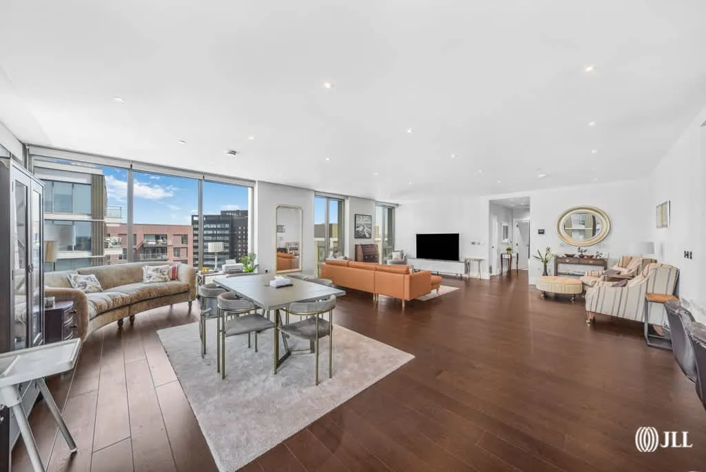 3 bed flat for sale, Palmer Road, Prince Of Wales Drive, SW11