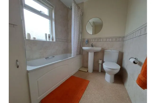 Marlborough Avenue, Whitby, photo 10