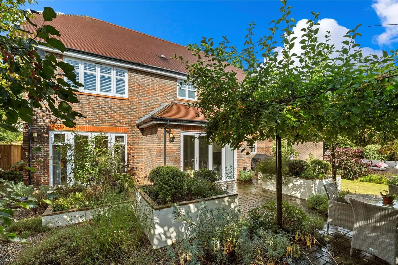 Leith Way, Cranleigh, GU6, photo 19
