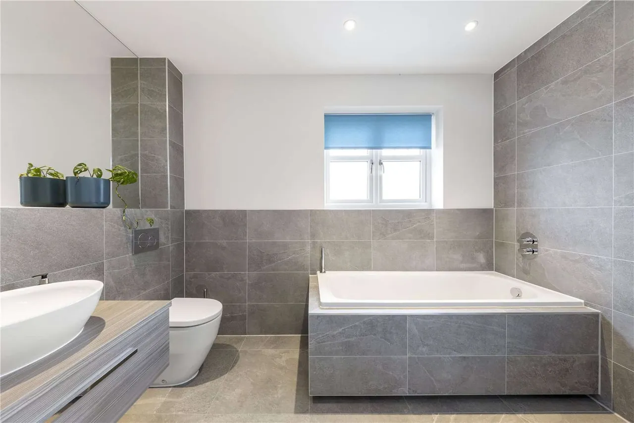 Leith Way, Cranleigh, GU6, photo 10