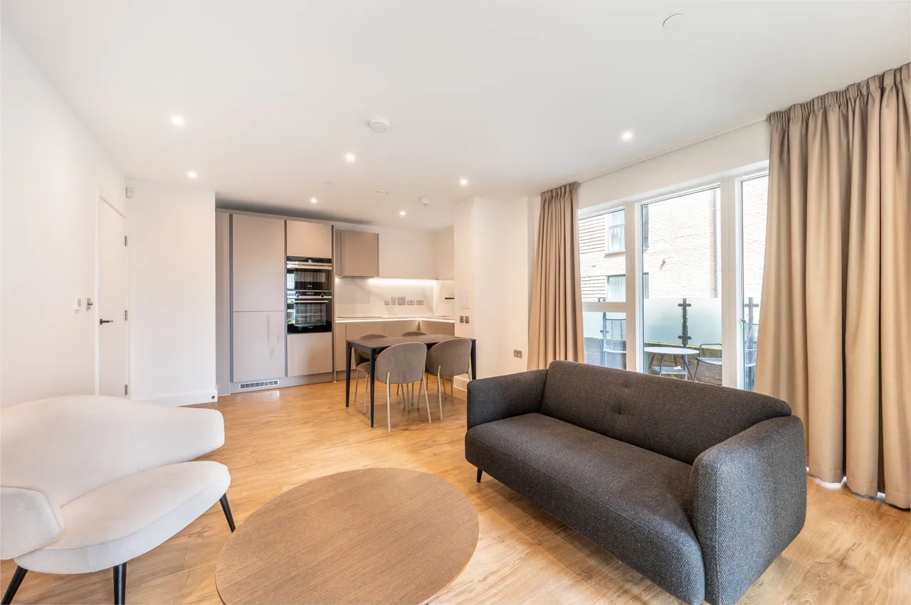London, NW9, photo 9