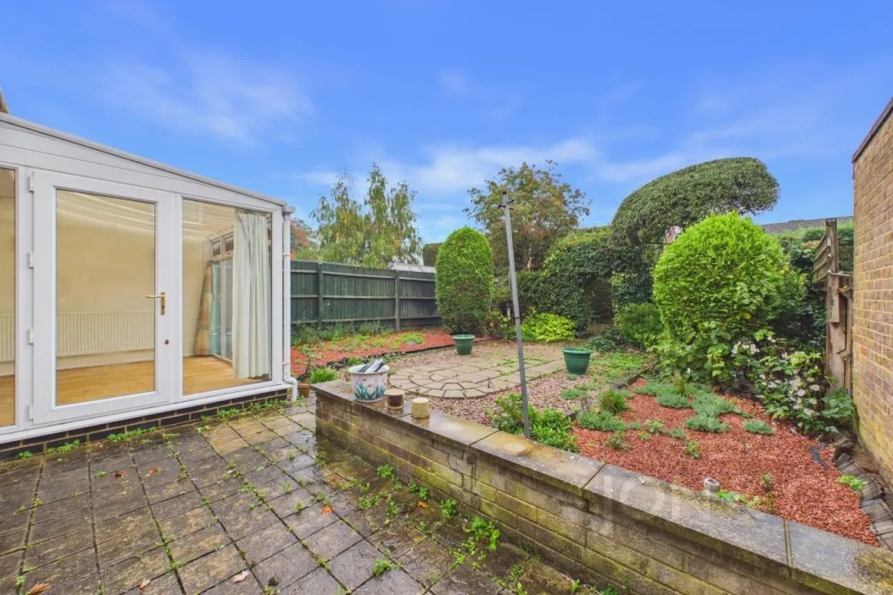Edges Court, Moulton, NN3, photo 5