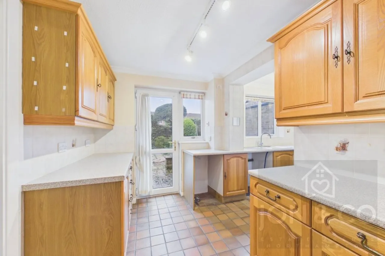 Edges Court, Moulton, NN3, photo 7