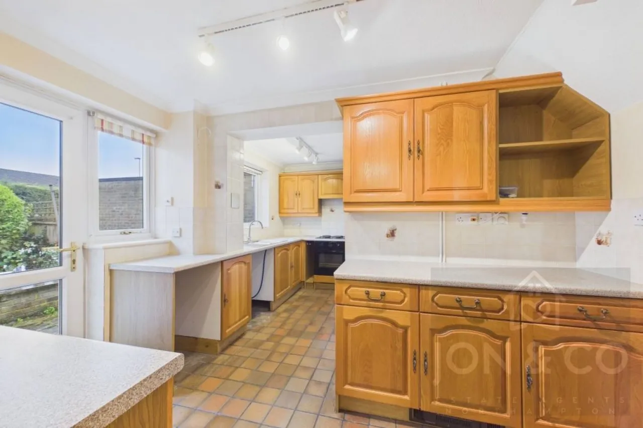 Edges Court, Moulton, NN3, photo 6
