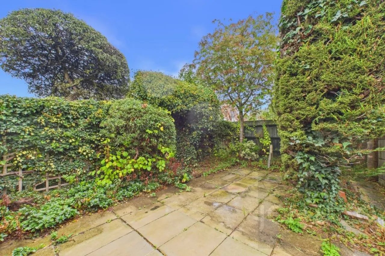 Edges Court, Moulton, NN3, photo 3