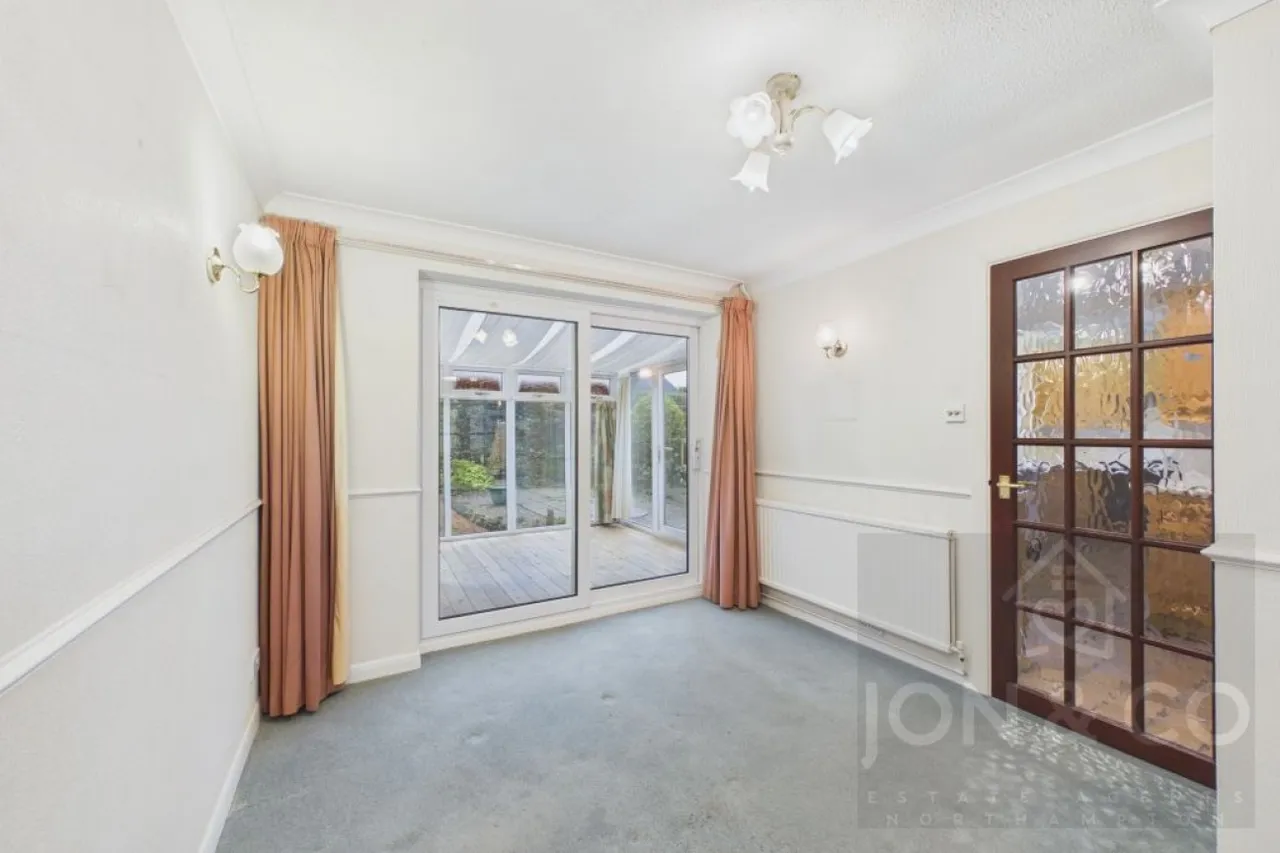 Edges Court, Moulton, NN3, photo 10