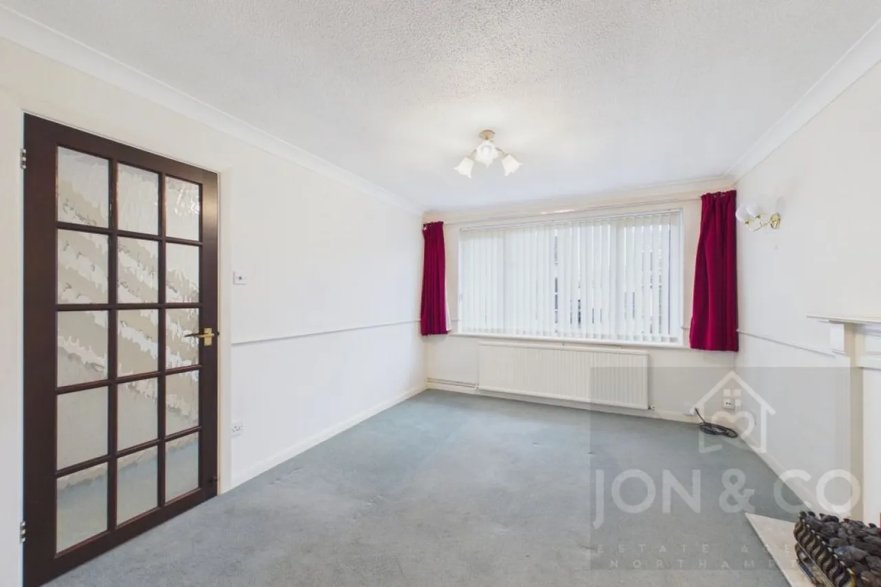 Edges Court, Moulton, NN3, photo 9
