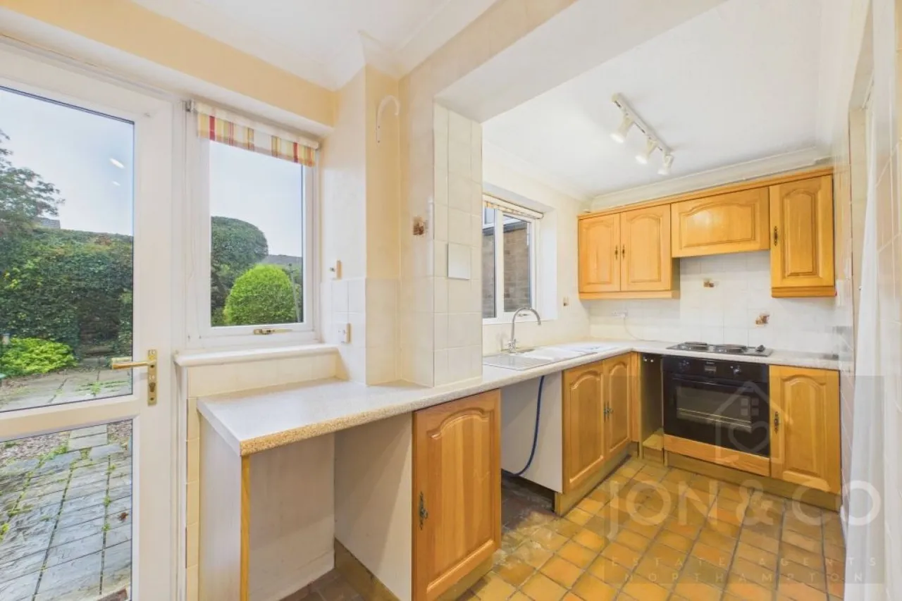 Edges Court, Moulton, NN3, photo 8
