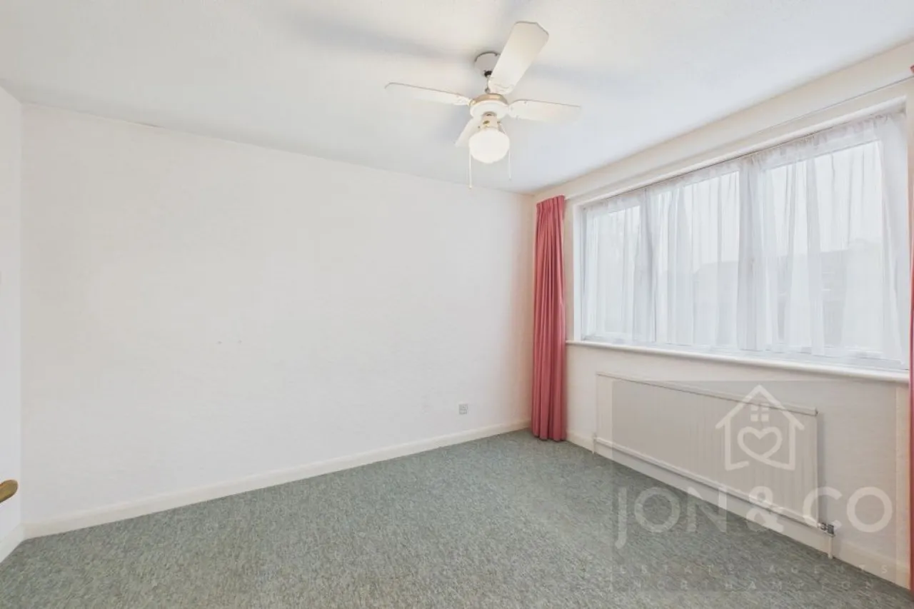 Edges Court, Moulton, NN3, photo 14