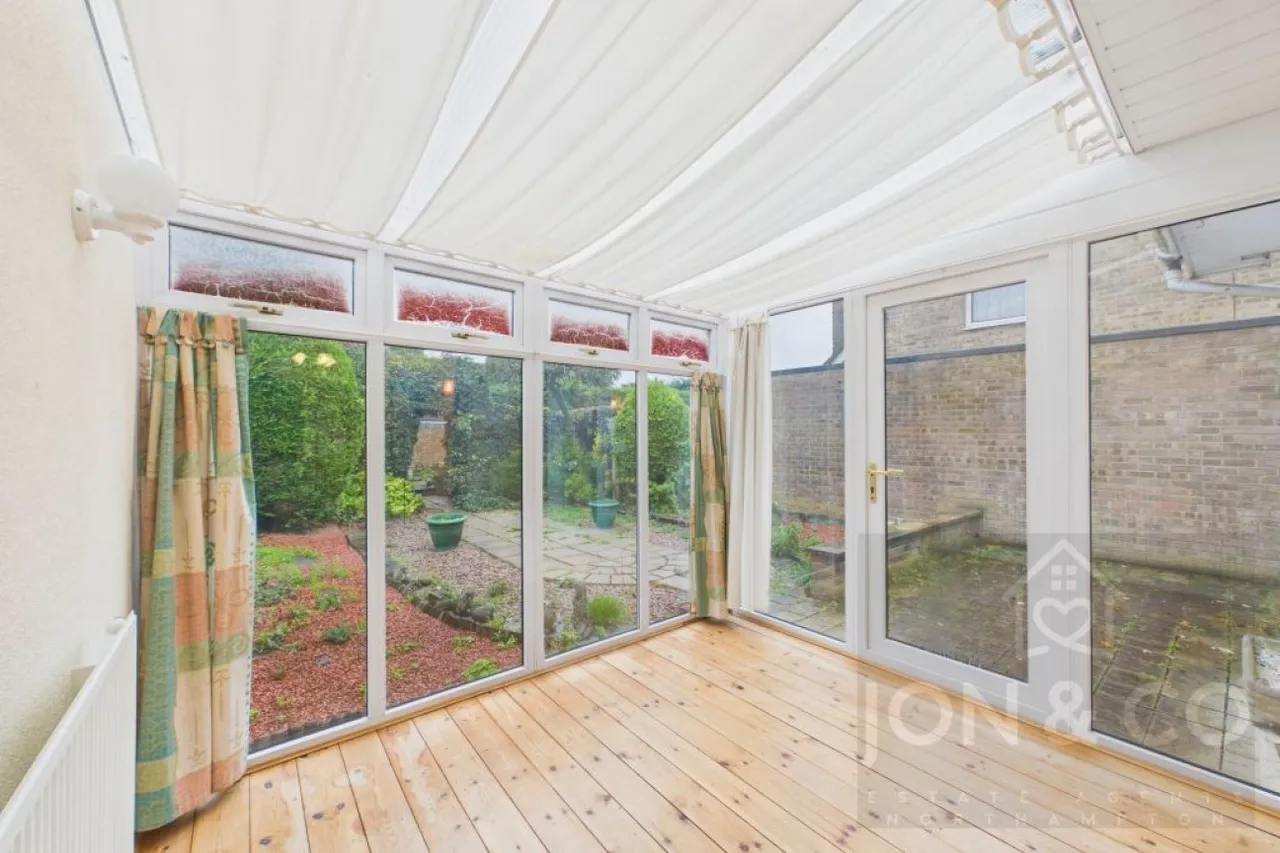 Edges Court, Moulton, NN3, photo 11