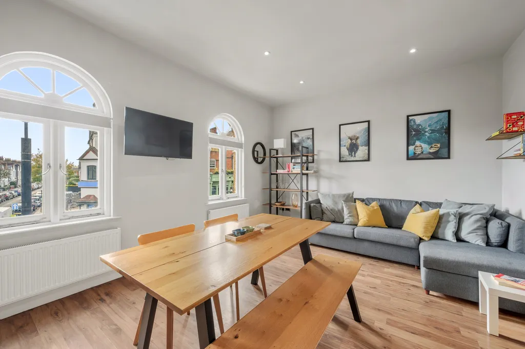 Replingham Road, London, SW18, photo 2