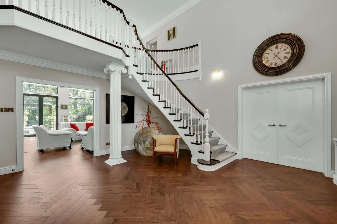 East Road, Weybridge, KT13, photo 5