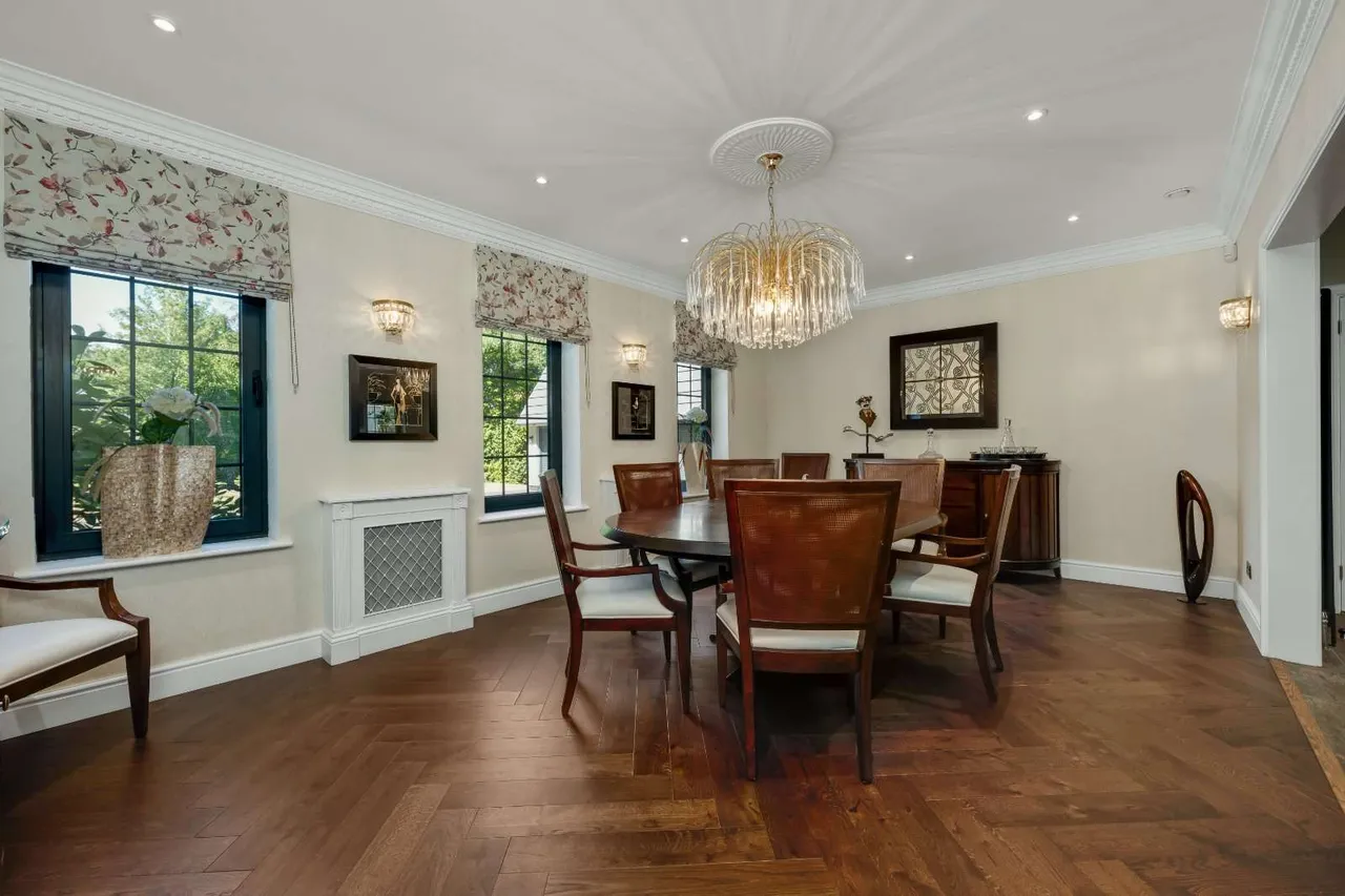 East Road, Weybridge, KT13, photo 8