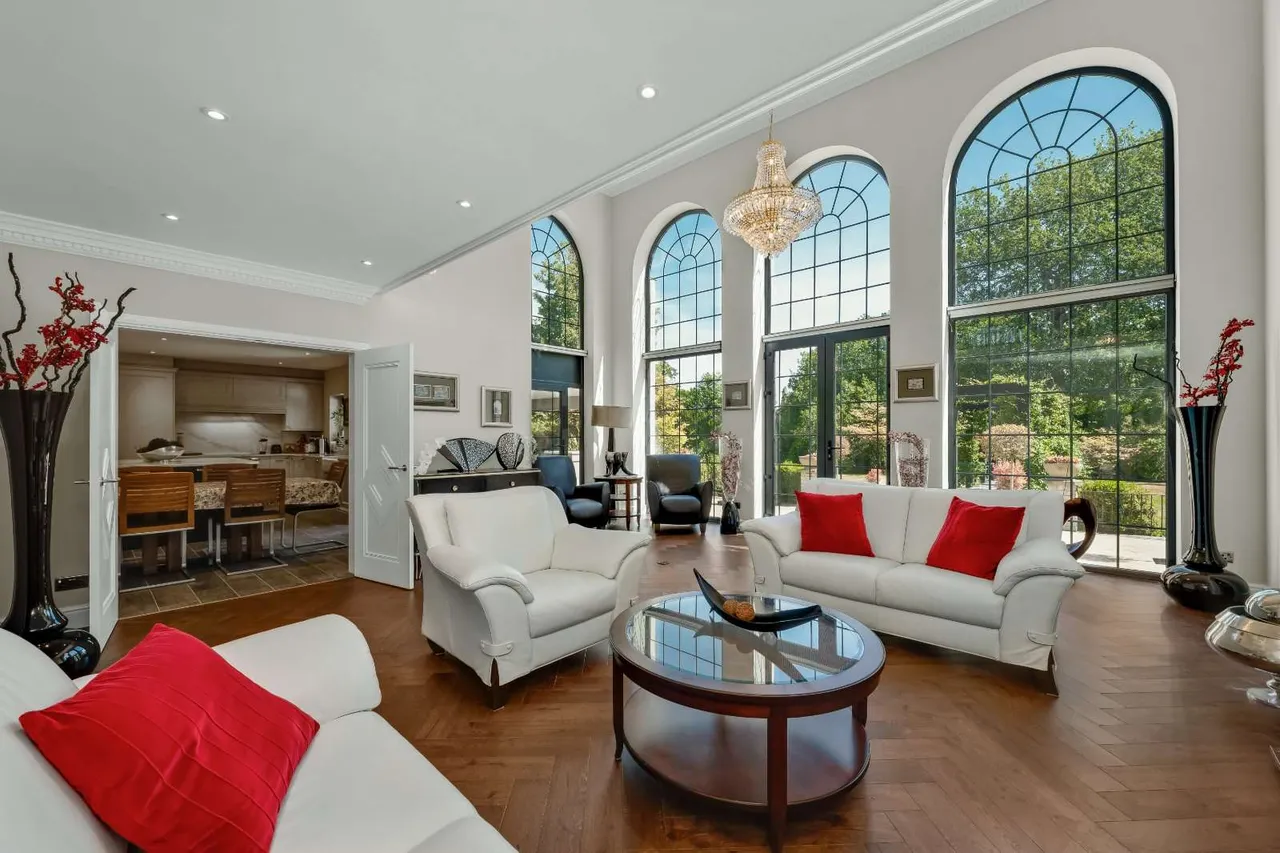 East Road, Weybridge, KT13, photo 3