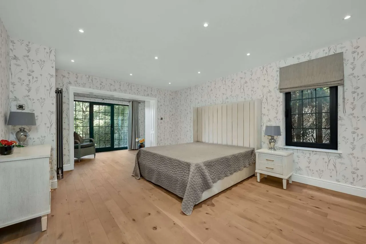 East Road, Weybridge, KT13, photo 19