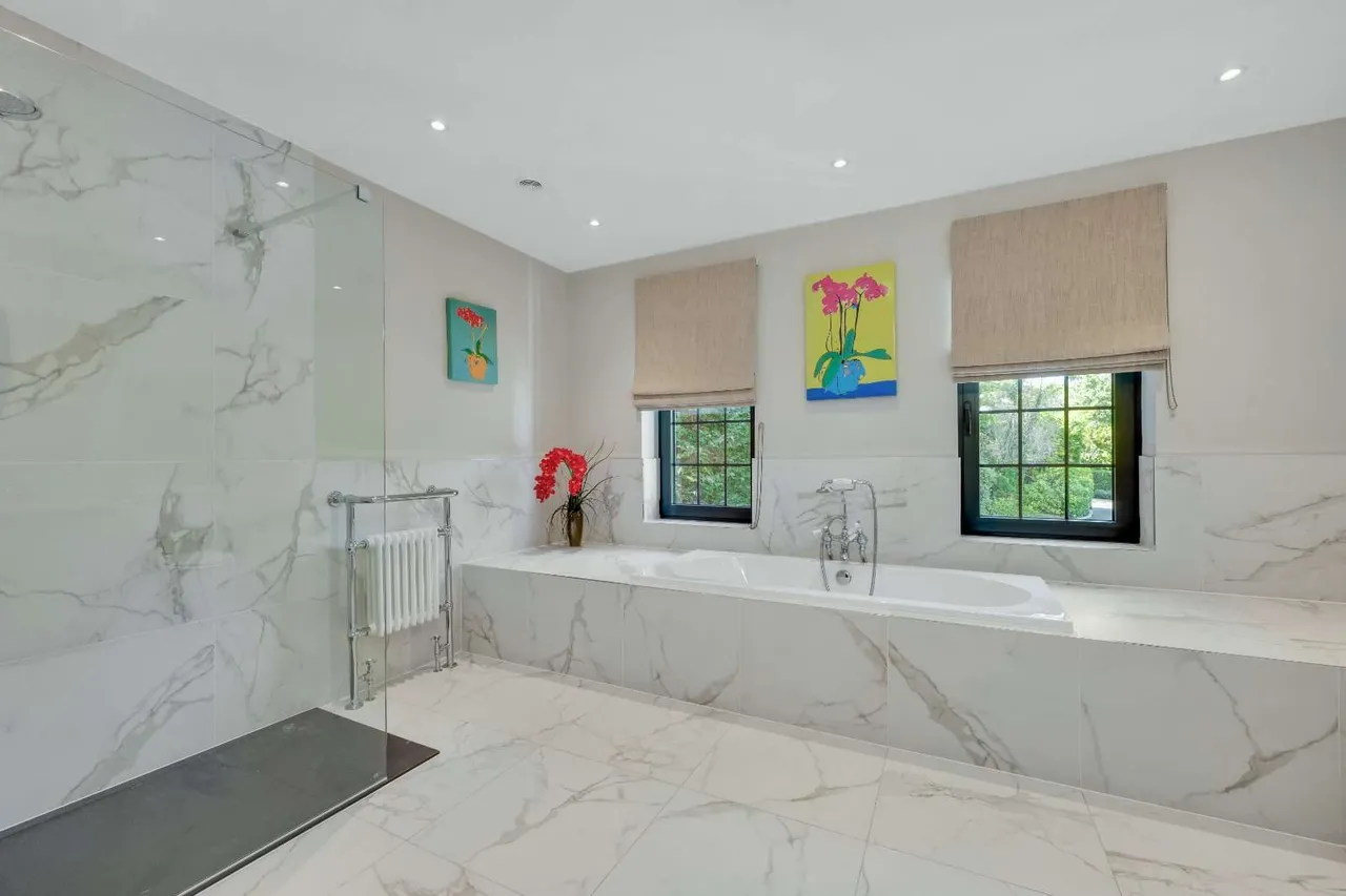 East Road, Weybridge, KT13, photo 20
