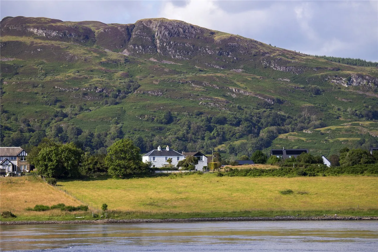 3 bed house for sale — Lochnabeich House, North Connel, Oban, Argyll and Bute, PA37 1QX