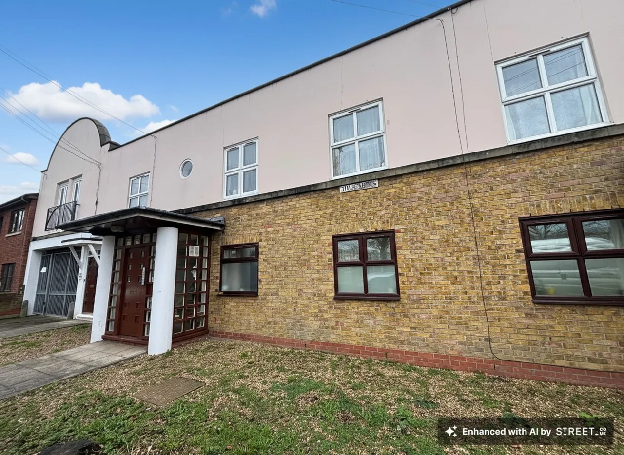 Flat 5, The Gables, London, 125 Harrow Road, E11 3PX, photo 5