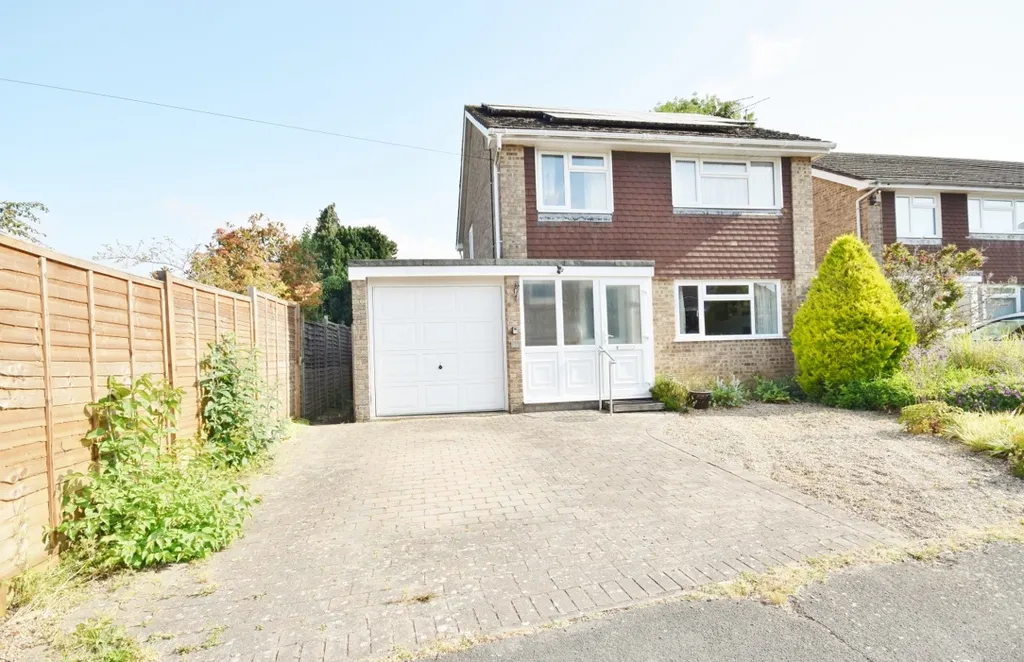 3 bed house for sale — Victoria Gardens, Fordingbridge, SP6 1DJ