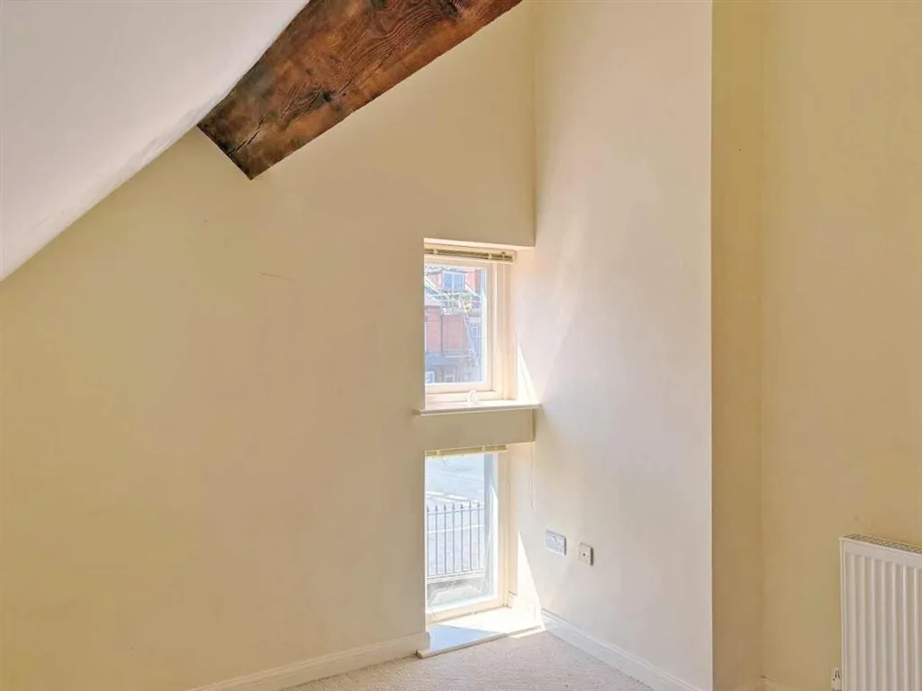 Armley Lodge Road, Leeds, LS12, photo 4
