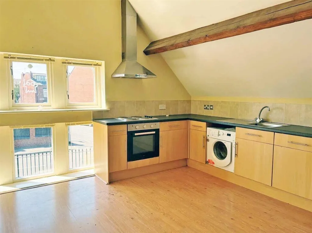Armley Lodge Road, Leeds, LS12, photo 2