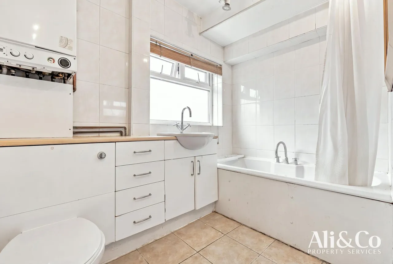 Heathview Road, Grays, RM16, photo 11