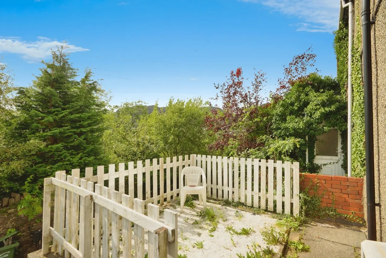 Pengelli Terrace, Blaenau Ffestiniog, LL41, photo 2