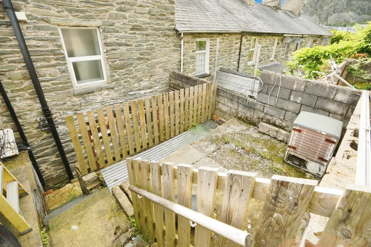 Pengelli Terrace, Blaenau Ffestiniog, LL41, photo 9
