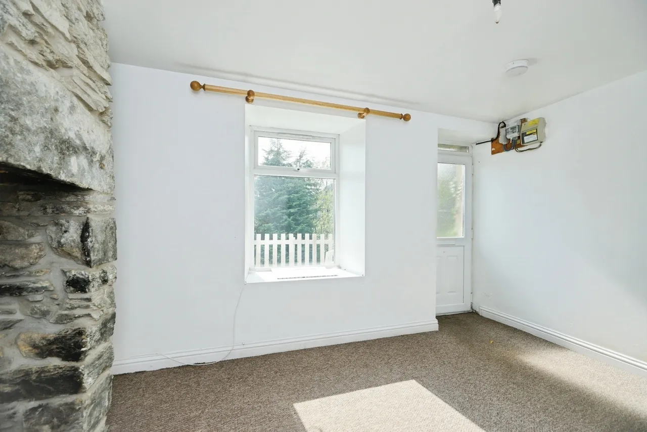 Pengelli Terrace, Blaenau Ffestiniog, LL41, photo 4