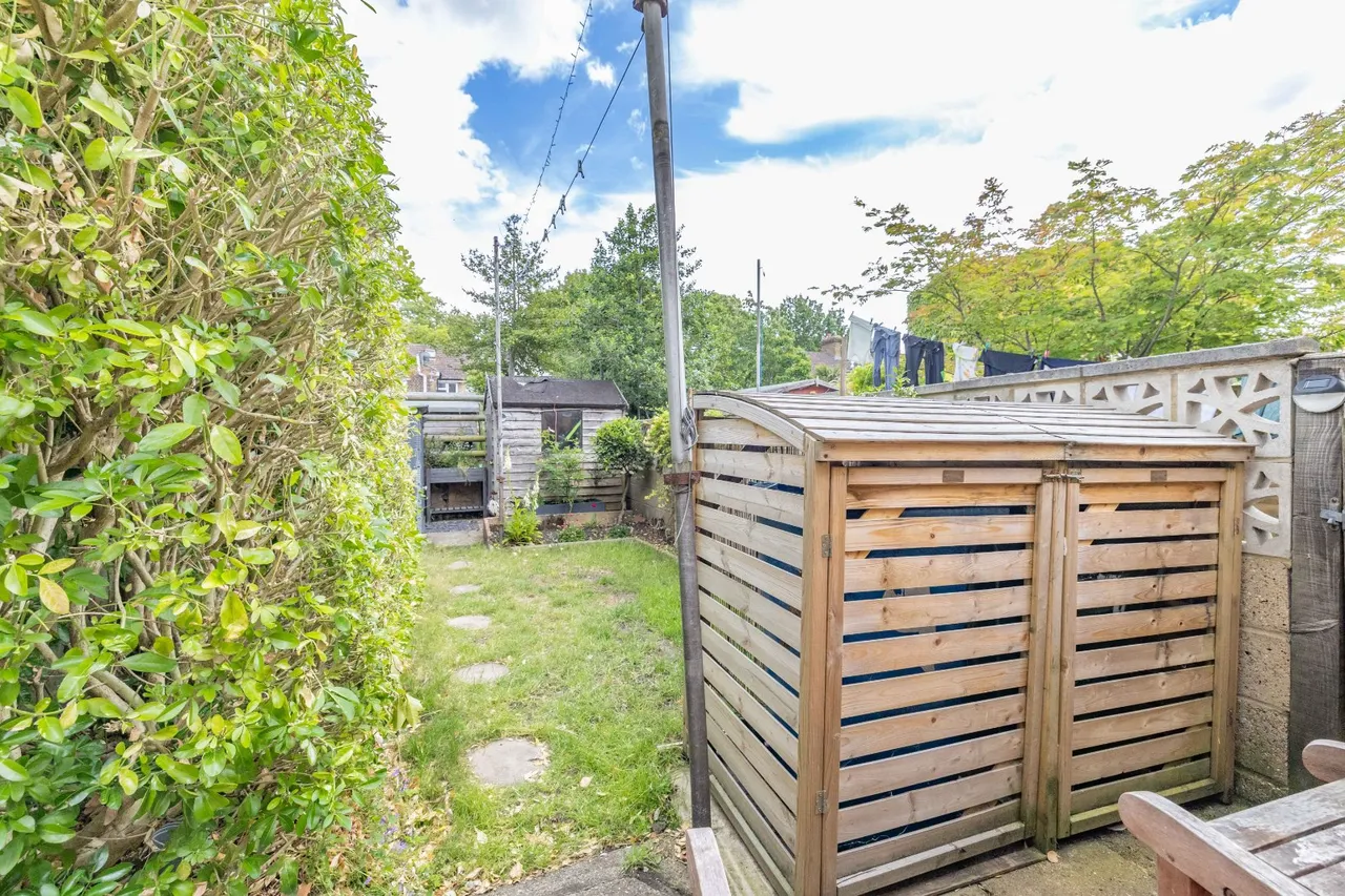 St. Johns Road, Faversham, ME13, photo 13