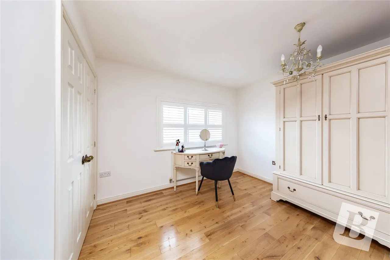Ongar, CM5, photo 18