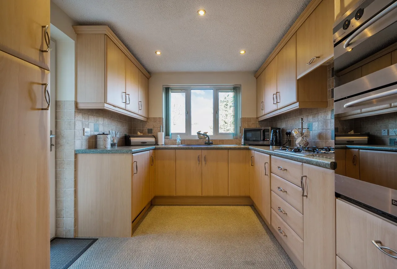Hawthorn Avenue, Gloucestershire, Hanham, BS15 3ES, photo 6