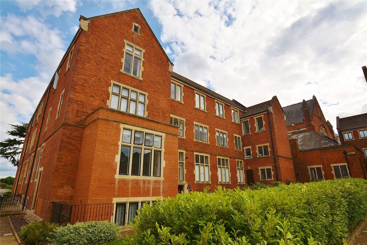 1 bed flat for sale — Flat 6 King Edward House, King Edward Place