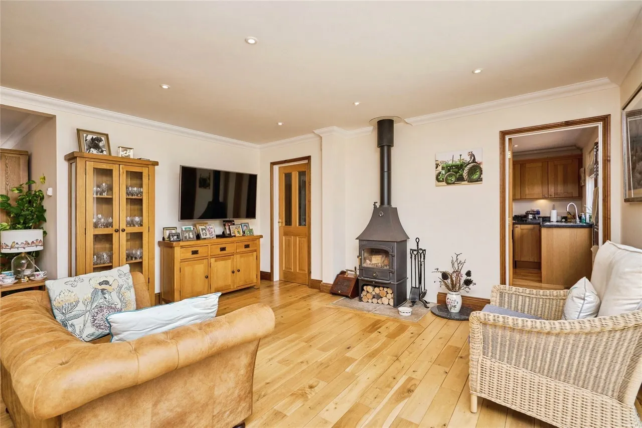 St. Johns Road, Newport, PO30, photo 11