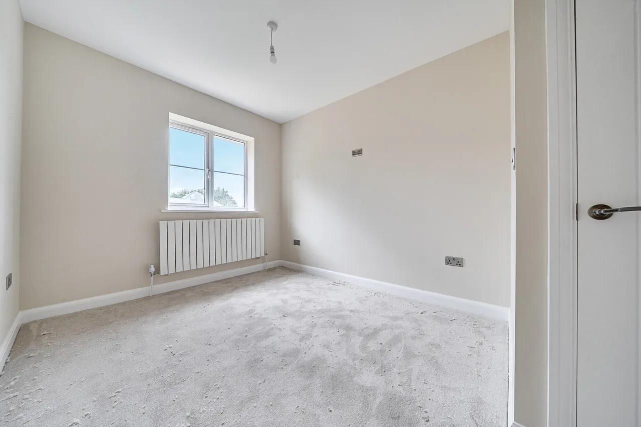 Main Road, Chichester, PO18, photo 9