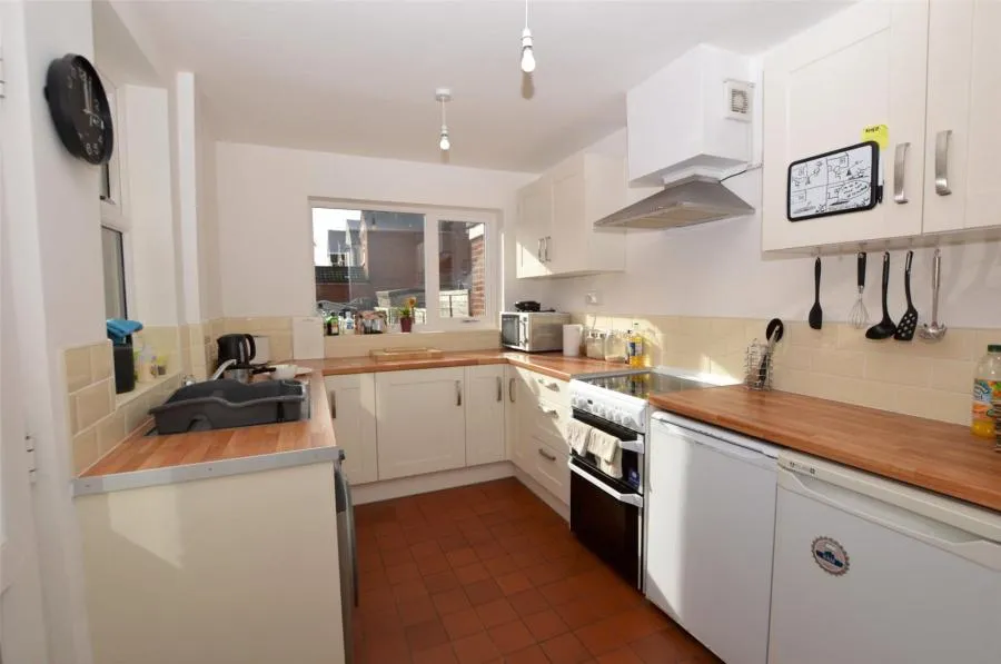 Canterbury Road, Colchester, CO2, photo 2