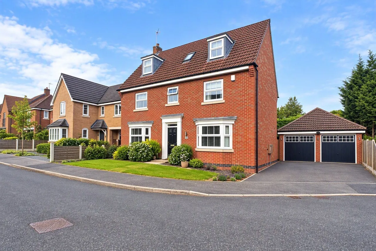 6 bed house for sale, Langley Close, Bestwood Village, NG6