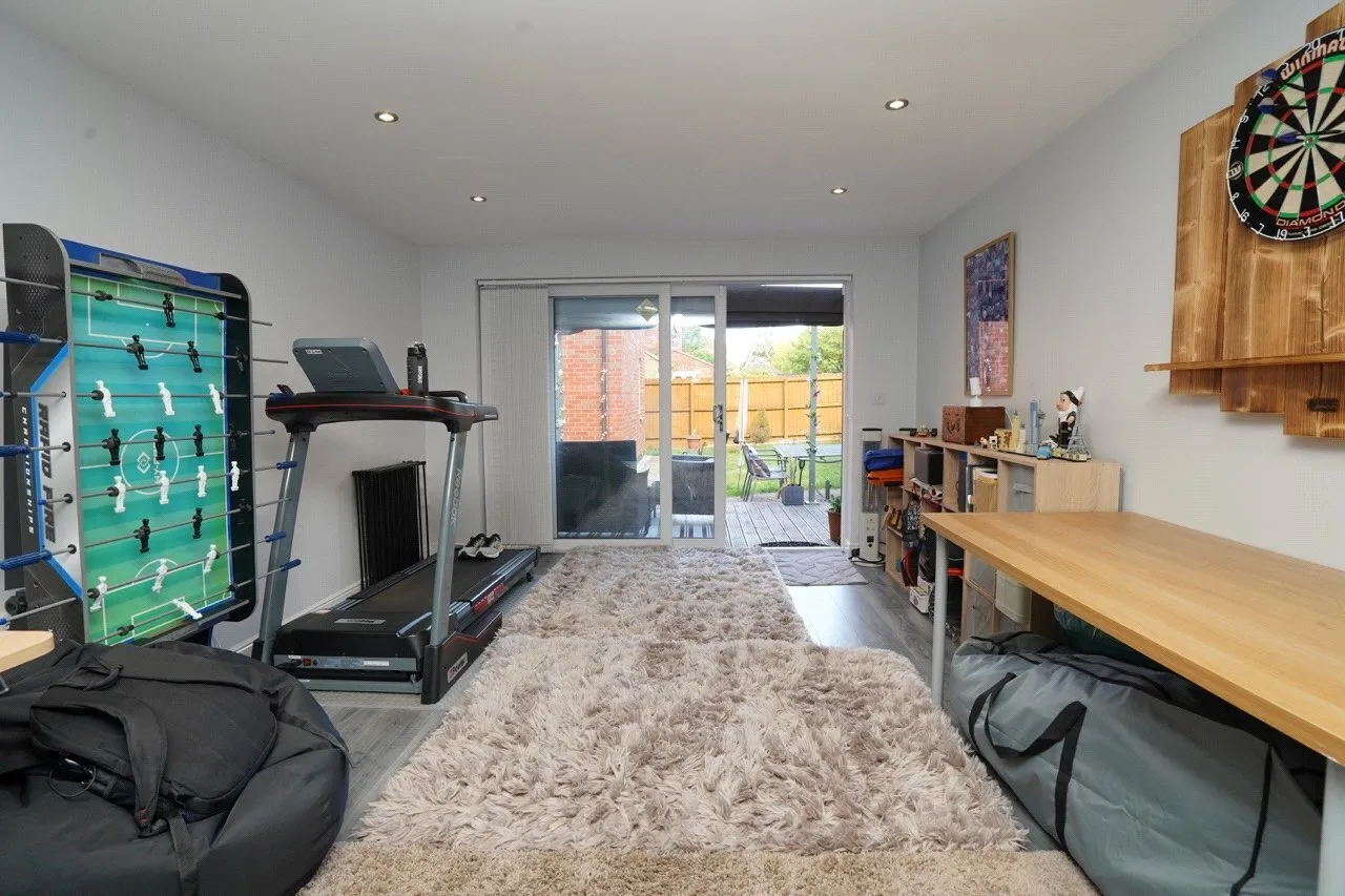 Langley Close, Bestwood Village, NG6, photo 39