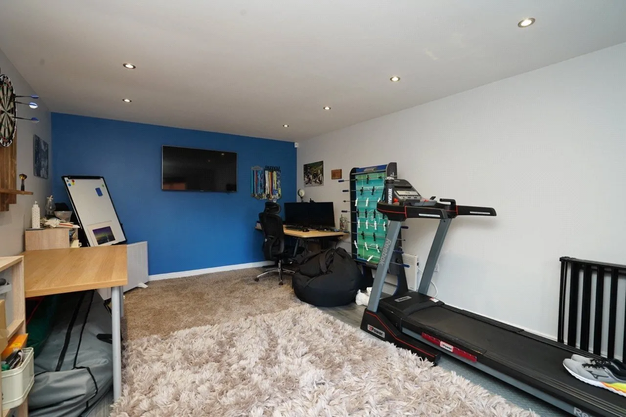 Langley Close, Bestwood Village, NG6, photo 38