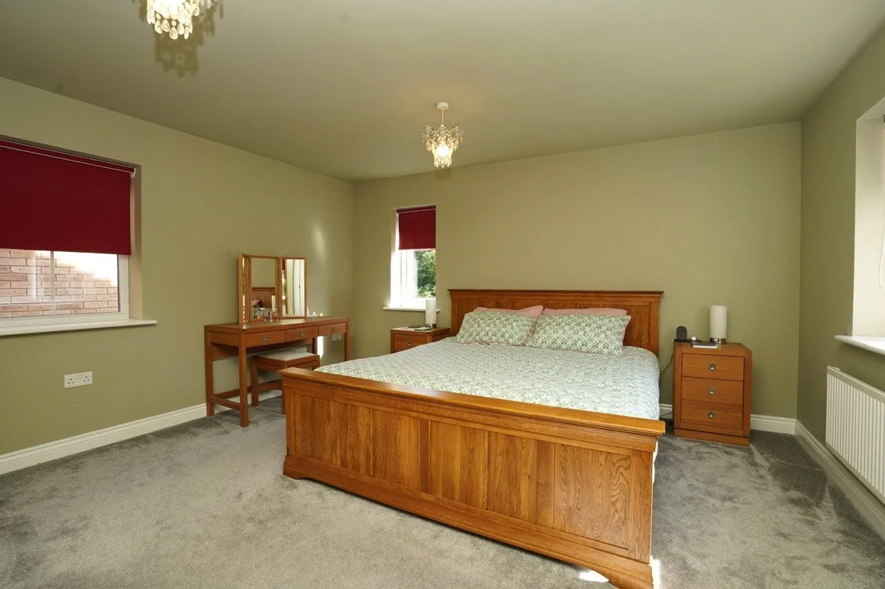 Langley Close, Bestwood Village, NG6, photo 16